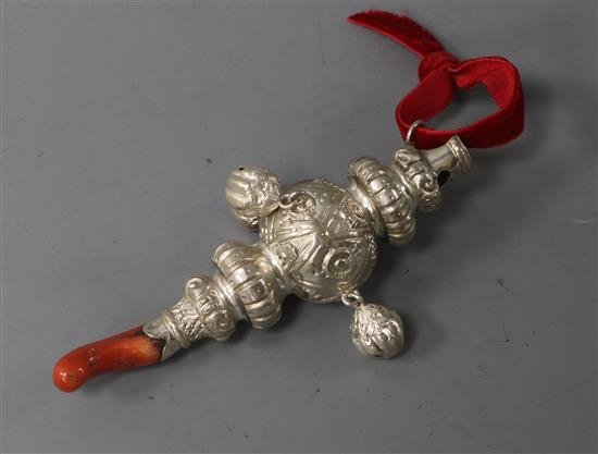 A Victorian silver childs rattle by Colen Hewer Cheshire, 10.3cm.